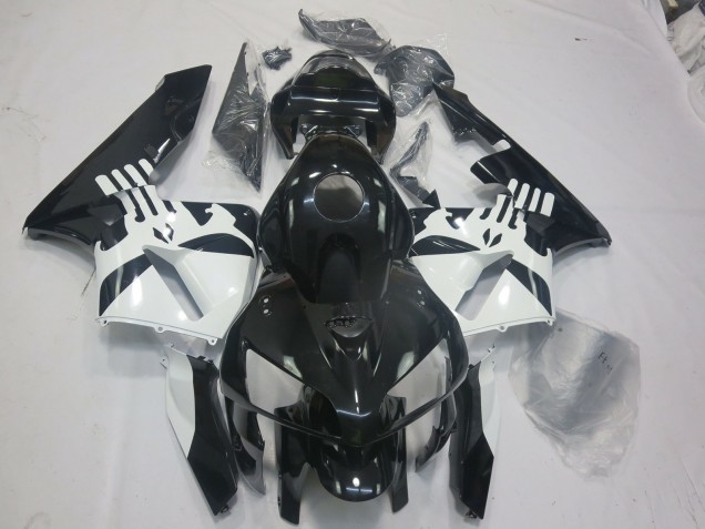 2005-2006 Noir Brillant & Logo Punisher CBR600RR Carénage 2005-2006 Noir Brillant & Logo Punisher CBR600RR Carénage
